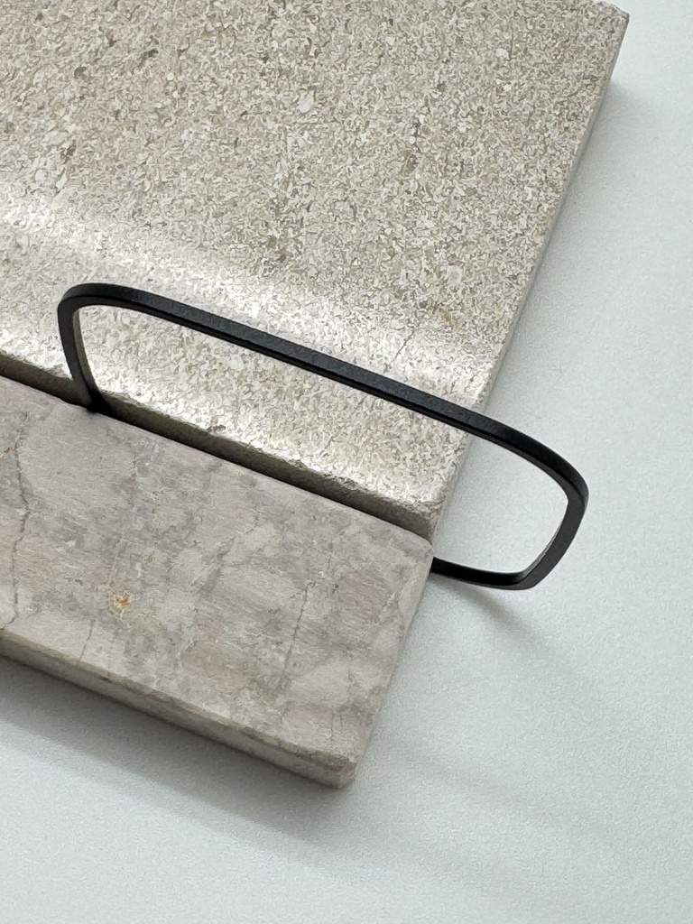 [242.TONI-B-B] TONI - ARMBAND | Black