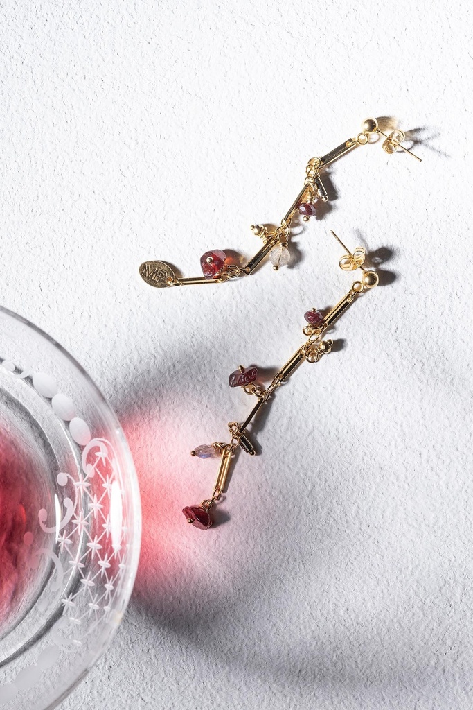 [242.WILD-E-GBU] WILD - OORBELLEN | Gold Burgundy