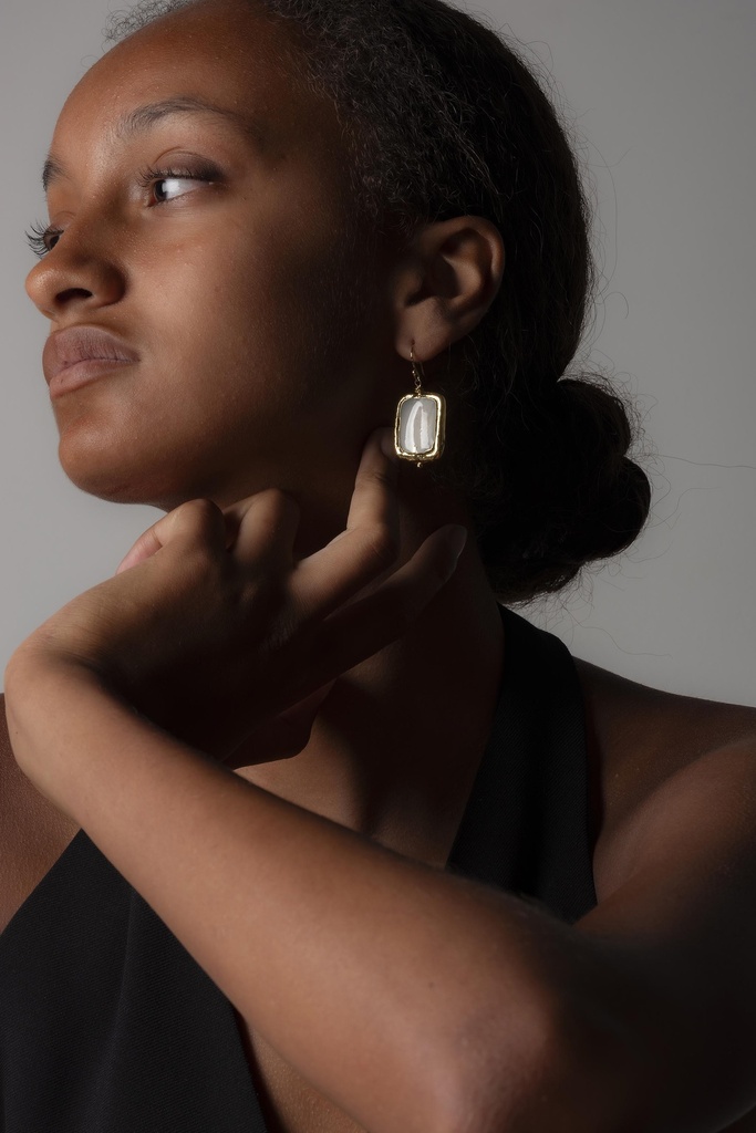 [252.MIRO-E-GW] MIRO - EARRINGS | Gold Nacre