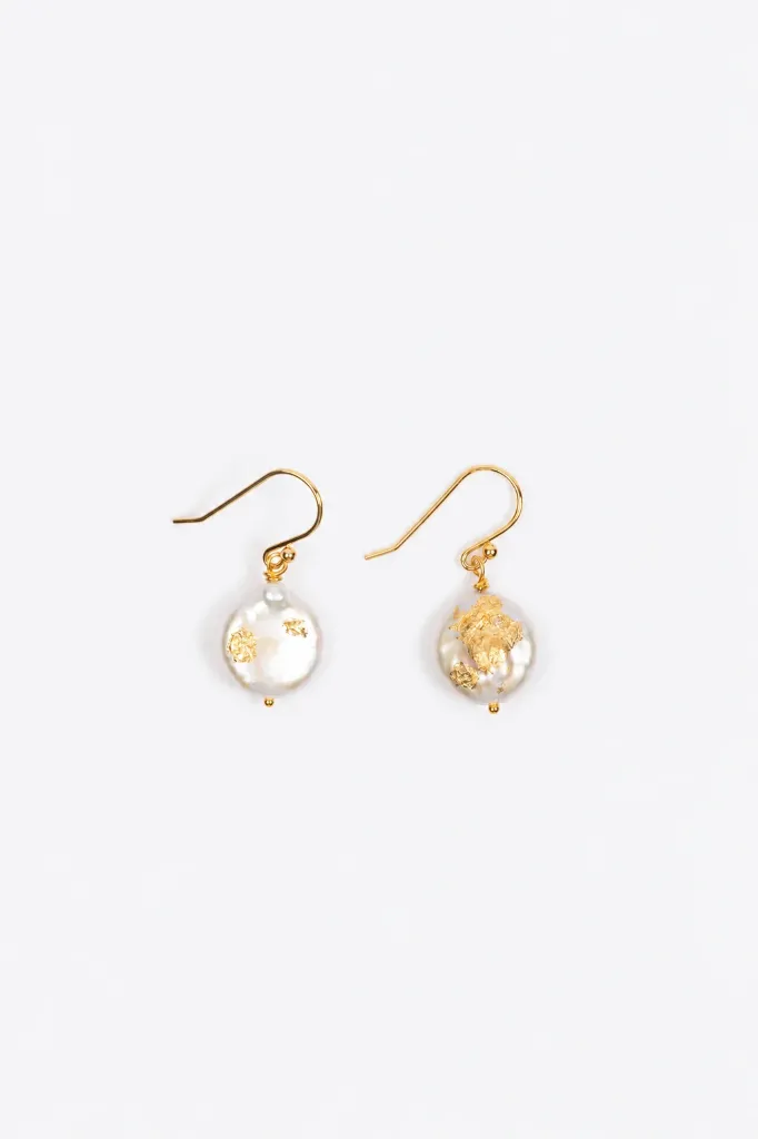 [261.BRITNEY-E-GPE] BRITNEY - OORBELLEN | Gold Pearl
